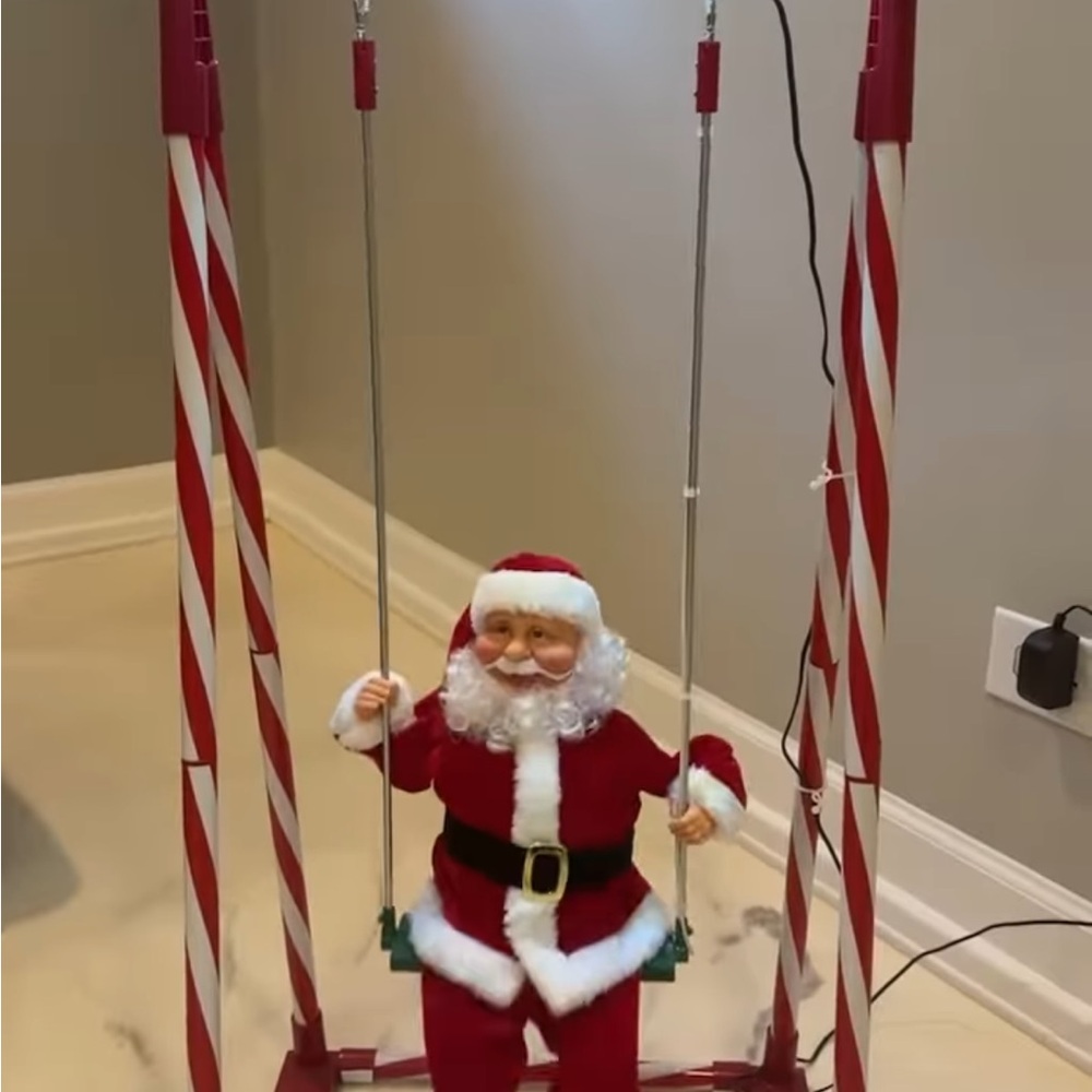 Mr. Christmas HOLIDAY SUPER SWINGING SANTA Plays Christmas Carols